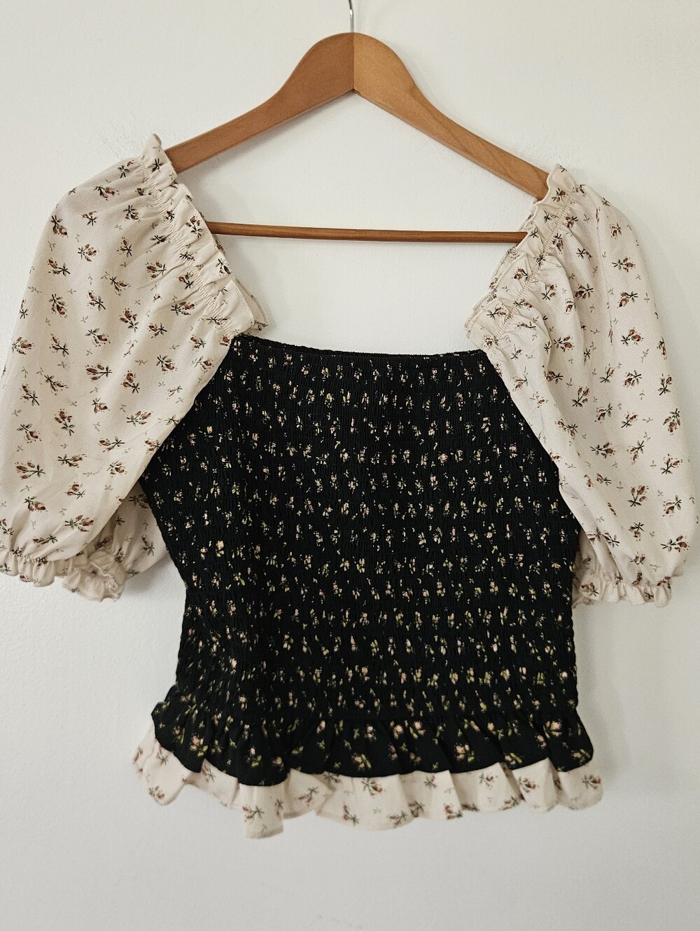 English Factory Womens Top S Puff Sleeve Cottage Floral Smocked Fairy Ren Fair